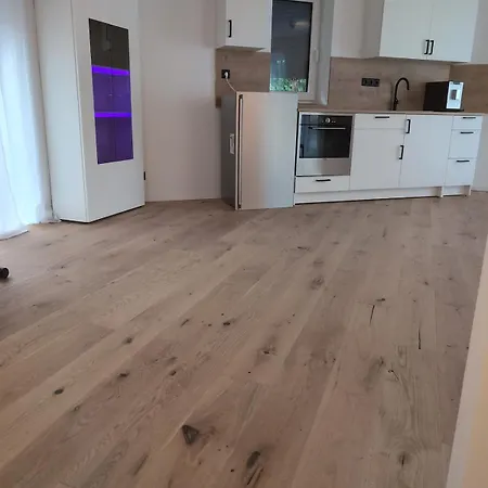 Komfortables 2-zimmer In Lägenhet